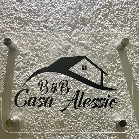 Casa Alessio - Elegante Appartamento Nel Cuore Di Cesano Maderno Exterior photo